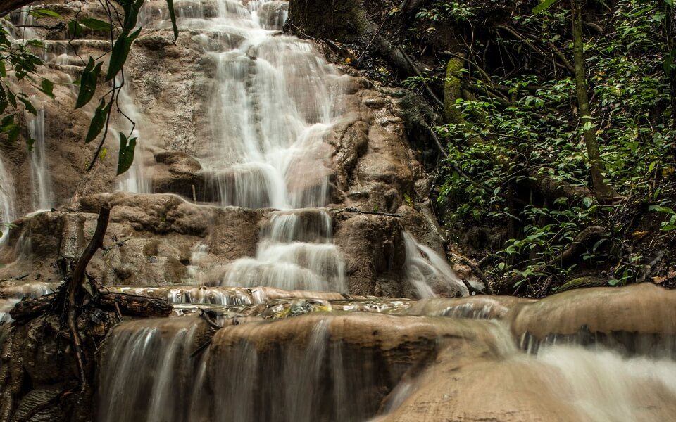 khun si waterfall samui